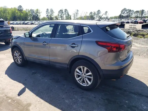 JN1BJ1CP9HW028704 2017 NISSAN ROGUE - Image 2