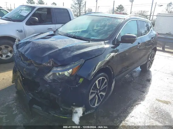 JN1BJ1CP9HW029495 2017 NISSAN ROGUE - Image 2