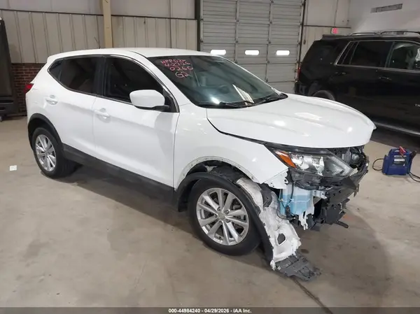JN1BJ1CP9HW030260 2017 NISSAN ROGUE - Image 1