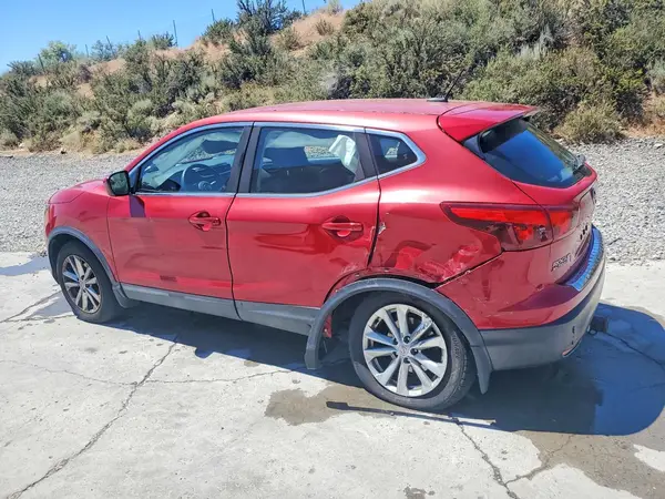JN1BJ1CP9HW032025 2017 NISSAN ROGUE - Image 2