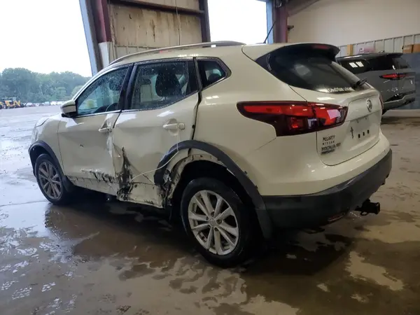 JN1BJ1CP9HW033482 2017 NISSAN ROGUE - Image 2