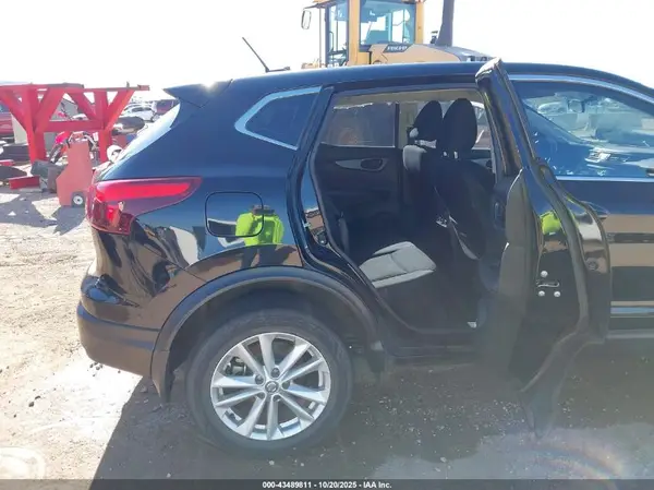 JN1BJ1CP9HW034390 2017 NISSAN ROGUE - Image 8