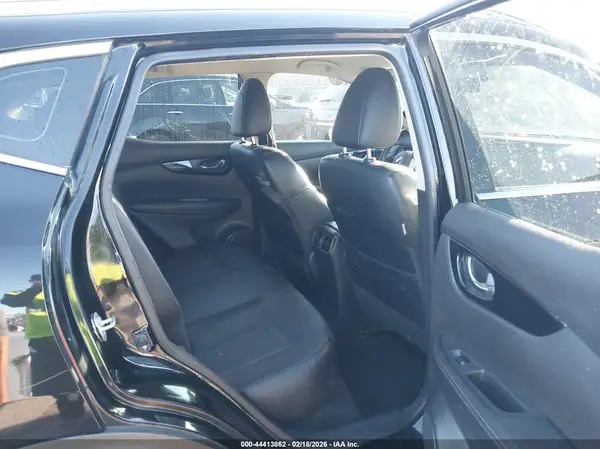 JN1BJ1CP9HW036270 2017 NISSAN ROGUE - Image 8