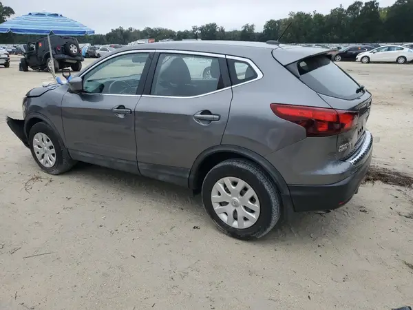JN1BJ1CP9JW100670 2018 NISSAN ROGUE - Image 2