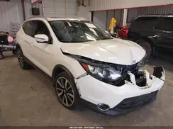JN1BJ1CP9JW102127 2018 NISSAN ROGUE