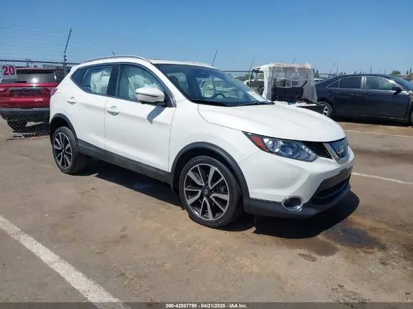 JN1BJ1CP9JW102192 2018 NISSAN ROGUE - Image 1