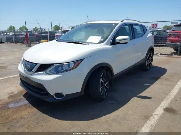 JN1BJ1CP9JW102192 2018 NISSAN ROGUE - Image 2