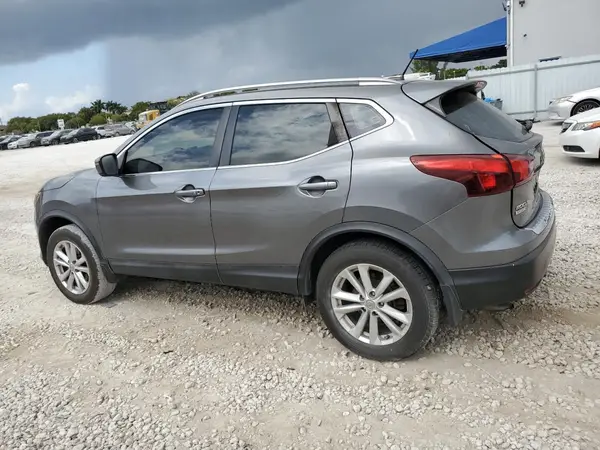 JN1BJ1CP9JW103150 2018 NISSAN ROGUE - Image 2