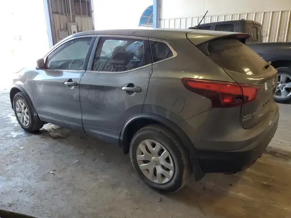 JN1BJ1CP9JW103889 2018 NISSAN ROGUE - Image 2