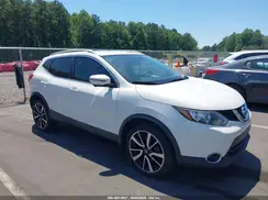 JN1BJ1CP9JW105352 2018 NISSAN ROGUE
