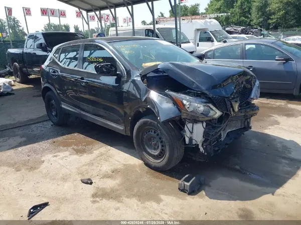 JN1BJ1CP9JW151019 2018 NISSAN ROGUE - Image 1