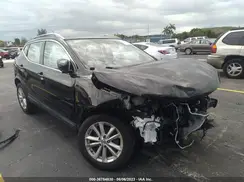 JN1BJ1CP9JW151229 2018 NISSAN ROGUE