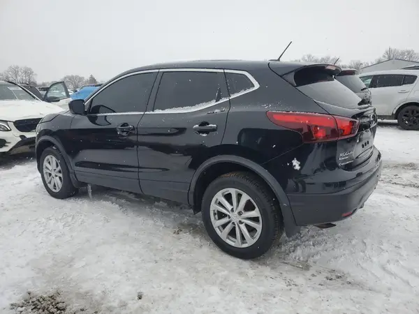 JN1BJ1CP9JW153773 2018 NISSAN ROGUE - Image 2