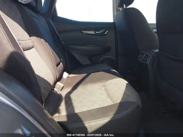 JN1BJ1CP9JW153952 2018 NISSAN ROGUE - Image 8