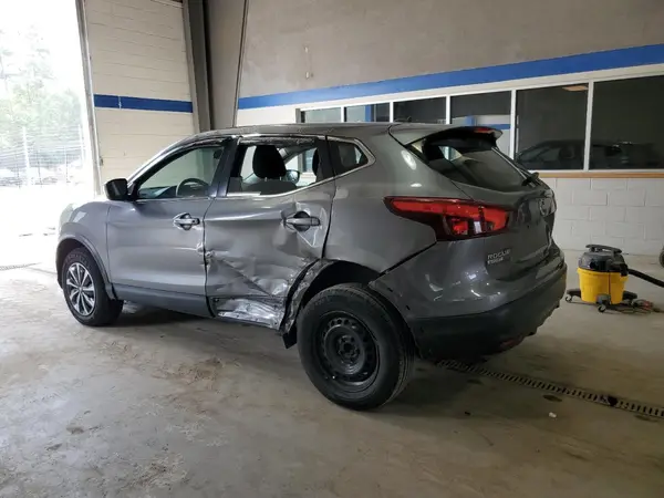 JN1BJ1CP9JW154468 2018 NISSAN ROGUE - Image 2