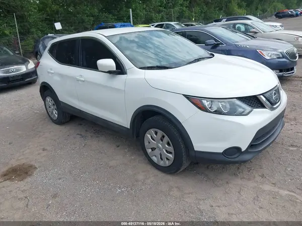JN1BJ1CP9JW155121 2018 NISSAN ROGUE - Image 1