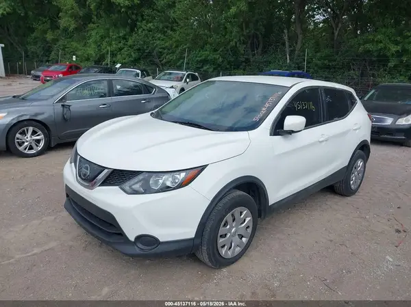 JN1BJ1CP9JW155121 2018 NISSAN ROGUE - Image 2