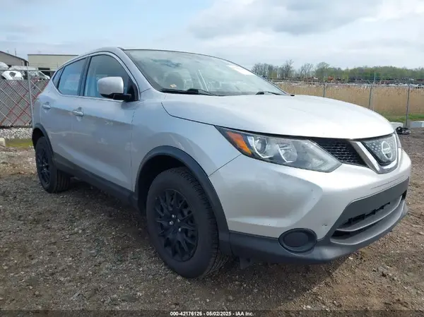 JN1BJ1CP9JW155295 2018 NISSAN ROGUE - Image 1