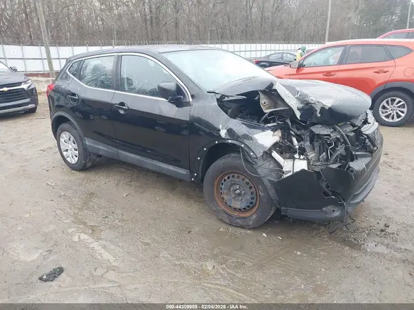 JN1BJ1CP9JW155524 2018 NISSAN ROGUE - Image 1
