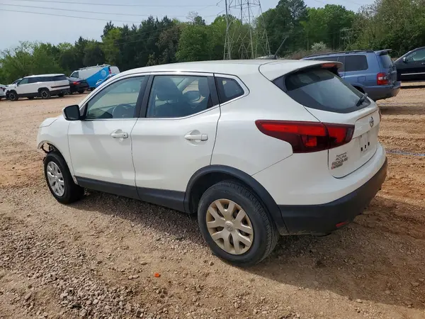 JN1BJ1CP9JW157063 2018 NISSAN ROGUE - Image 2