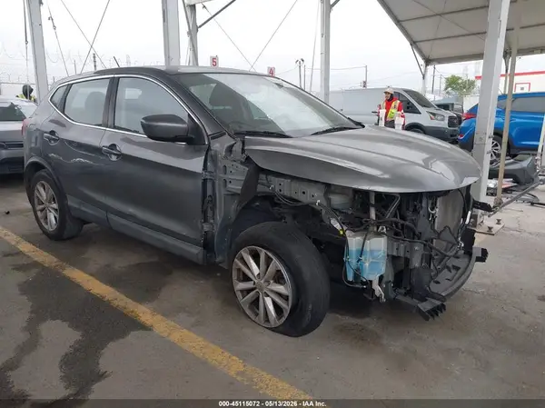 JN1BJ1CP9JW157970 2018 NISSAN ROGUE - Image 1