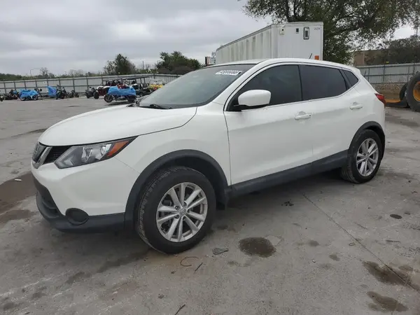 JN1BJ1CP9JW162263 2018 NISSAN ROGUE - Image 1