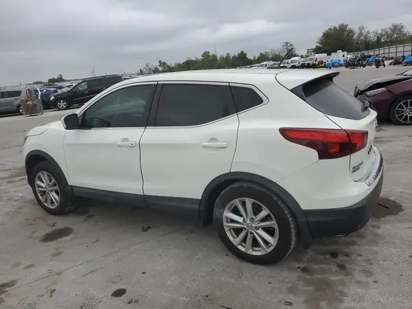 JN1BJ1CP9JW162263 2018 NISSAN ROGUE - Image 2