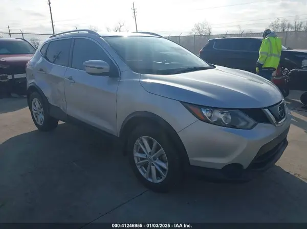 JN1BJ1CP9JW164398 2018 NISSAN ROGUE - Image 1