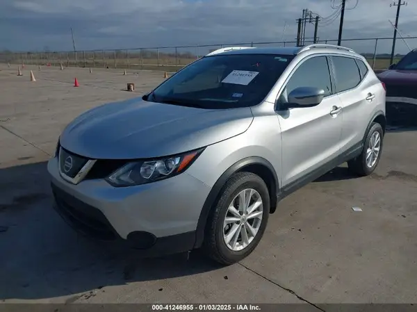 JN1BJ1CP9JW164398 2018 NISSAN ROGUE - Image 2