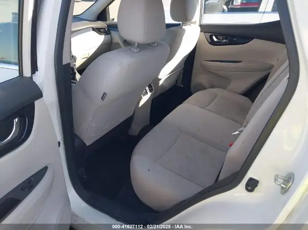 JN1BJ1CP9JW164708 2018 NISSAN ROGUE - Image 8