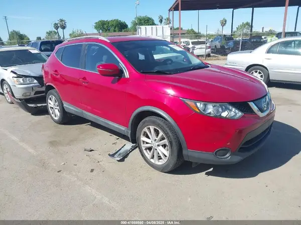 JN1BJ1CP9JW164787 2018 NISSAN ROGUE - Image 1