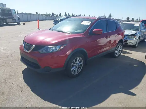 JN1BJ1CP9JW164787 2018 NISSAN ROGUE - Image 2