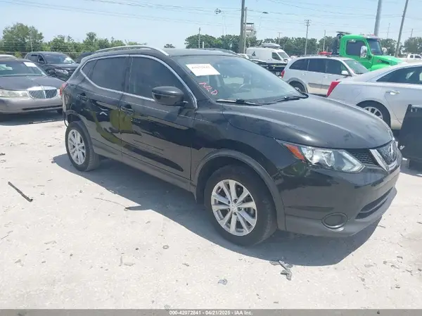 JN1BJ1CP9JW181251 2018 NISSAN ROGUE - Image 1