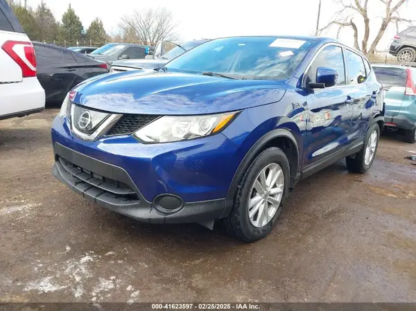 JN1BJ1CP9JW194825 2018 NISSAN ROGUE - Image 2