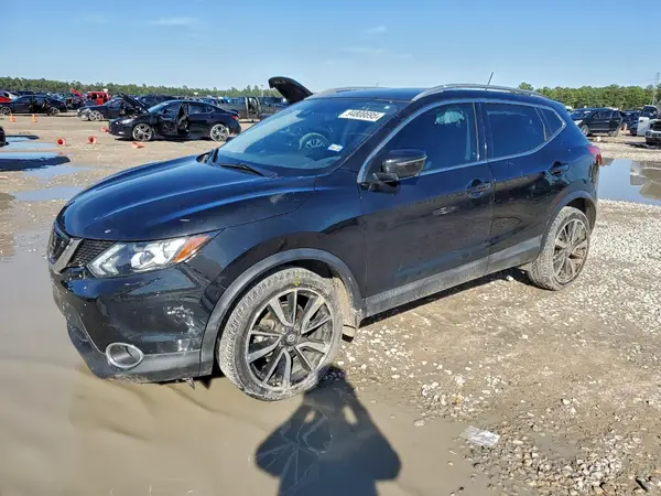 JN1BJ1CP9JW196400 2018 NISSAN ROGUE - Image 1