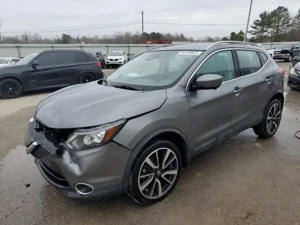 JN1BJ1CP9JW500180 2018 NISSAN ROGUE - Image 1