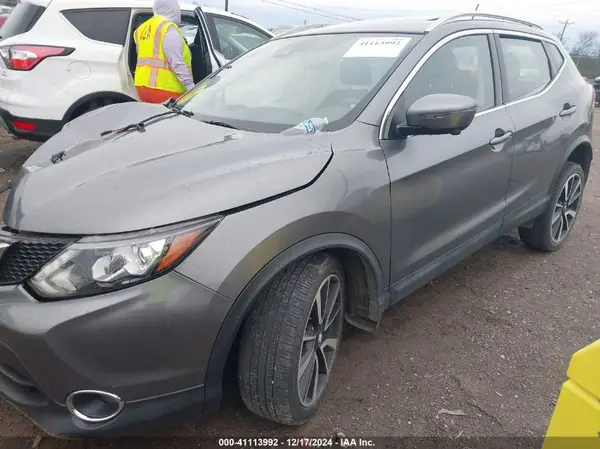 JN1BJ1CP9KW236931 2019 NISSAN ROGUE - Image 2