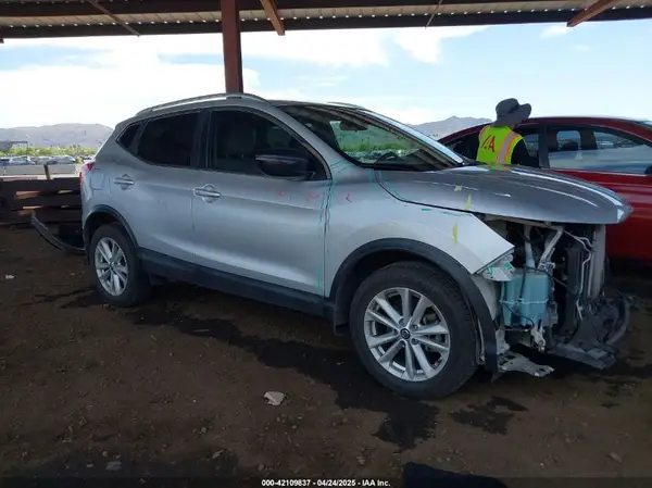 JN1BJ1CP9KW526974 2019 NISSAN ROGUE - Image 1