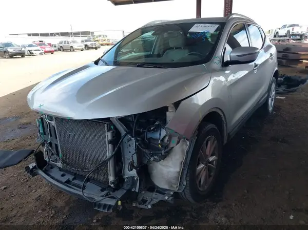 JN1BJ1CP9KW526974 2019 NISSAN ROGUE - Image 2
