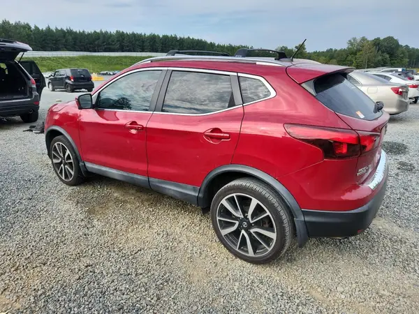 JN1BJ1CPXHW001060 2017 NISSAN ROGUE - Image 2