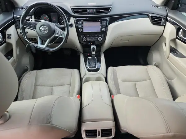 JN1BJ1CPXHW001060 2017 NISSAN ROGUE - Image 8