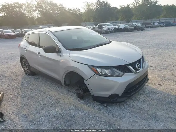 JN1BJ1CPXHW001494 2017 NISSAN ROGUE - Image 1