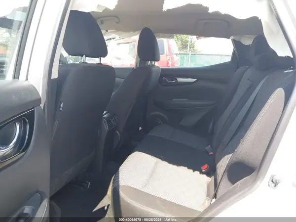 JN1BJ1CPXHW005139 2017 NISSAN ROGUE - Image 8