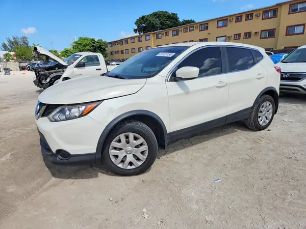 JN1BJ1CPXHW008588 2017 NISSAN ROGUE - Image 1