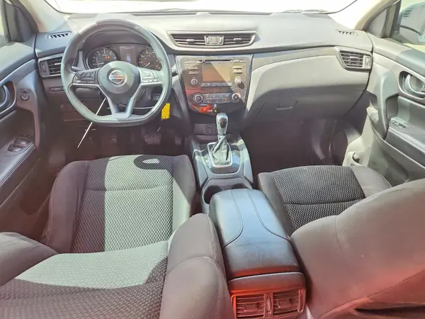 JN1BJ1CPXHW008588 2017 NISSAN ROGUE - Image 8