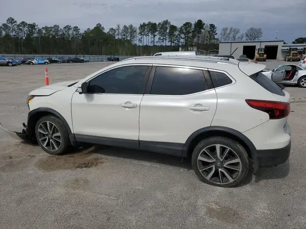 JN1BJ1CPXHW008929 2017 NISSAN ROGUE - Image 2