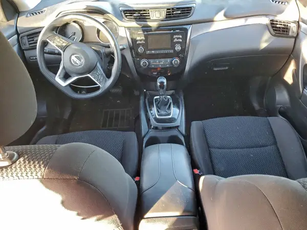 JN1BJ1CPXHW010616 2017 NISSAN ROGUE - Image 8