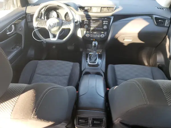 JN1BJ1CPXHW011006 2017 NISSAN ROGUE - Image 8