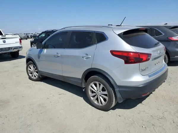 JN1BJ1CPXHW014892 2017 NISSAN ROGUE - Image 2