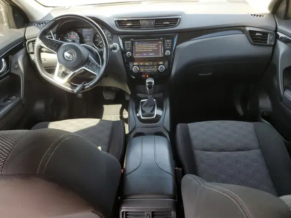 JN1BJ1CPXHW014892 2017 NISSAN ROGUE - Image 8
